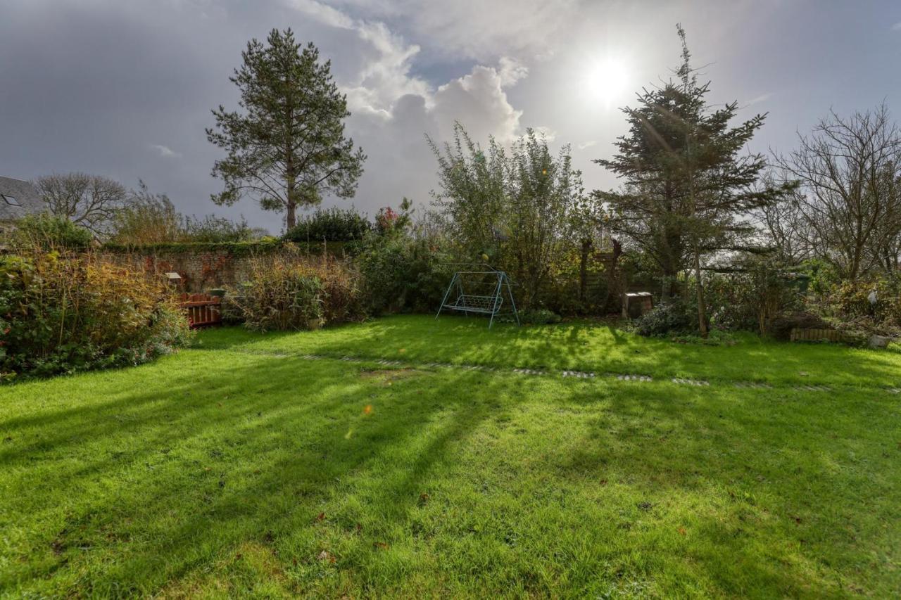 Maison Spacieuse Avec Jardin Pres De Le Bouffay Commes Buitenkant foto